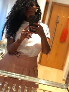 614689292: Chica busca chico en La Coruña