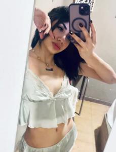 663164429: Chica busca chico en Murcia