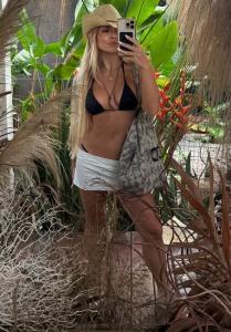 631191899: Chica busca chico en Gerona