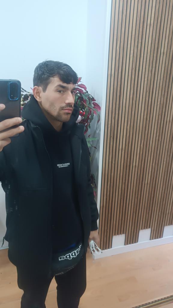 623731299: Chico busca chica en Madrid