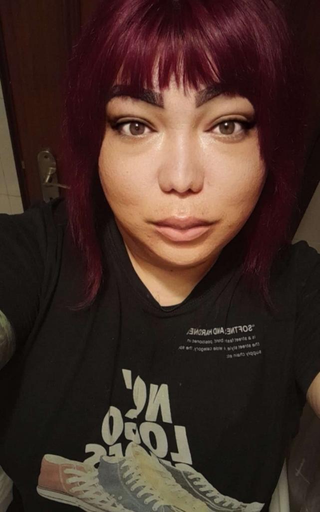 664689098: Transexual en Orense