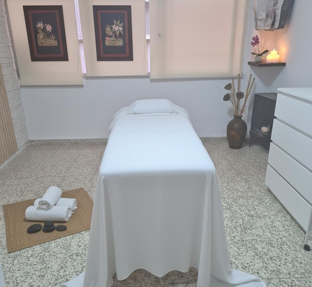 600458947: Chica busca chico en Málaga