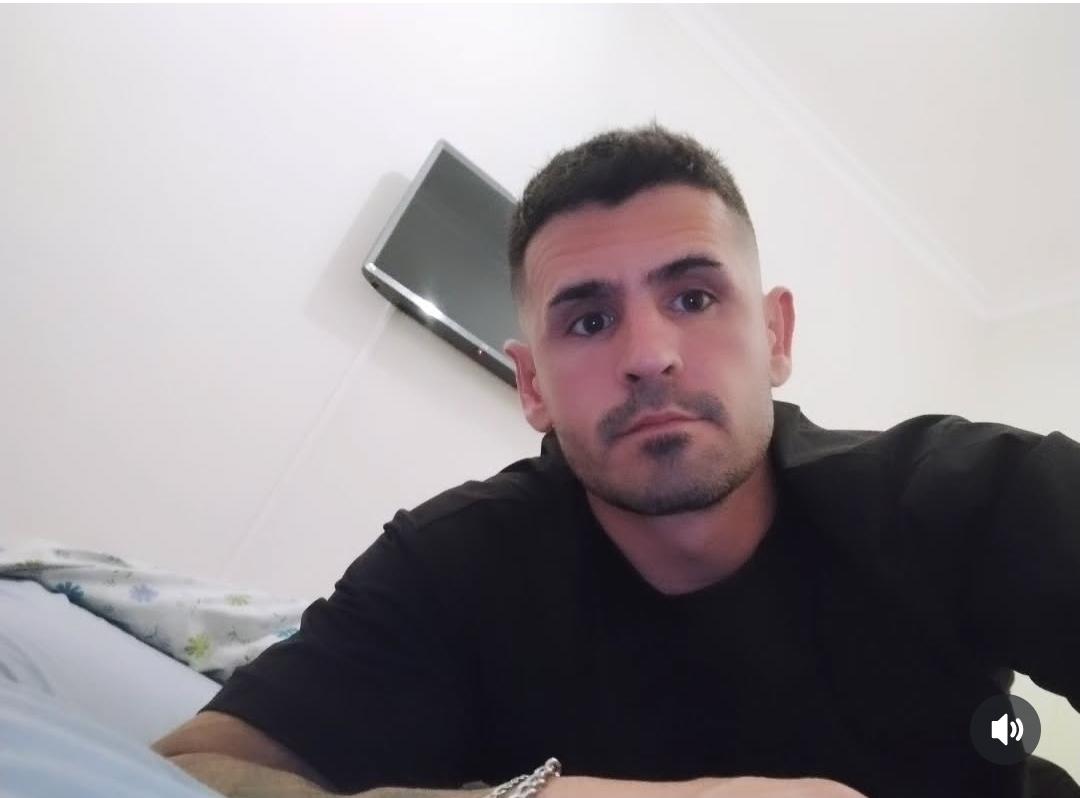 603869050: Chico busca chica en Sevilla