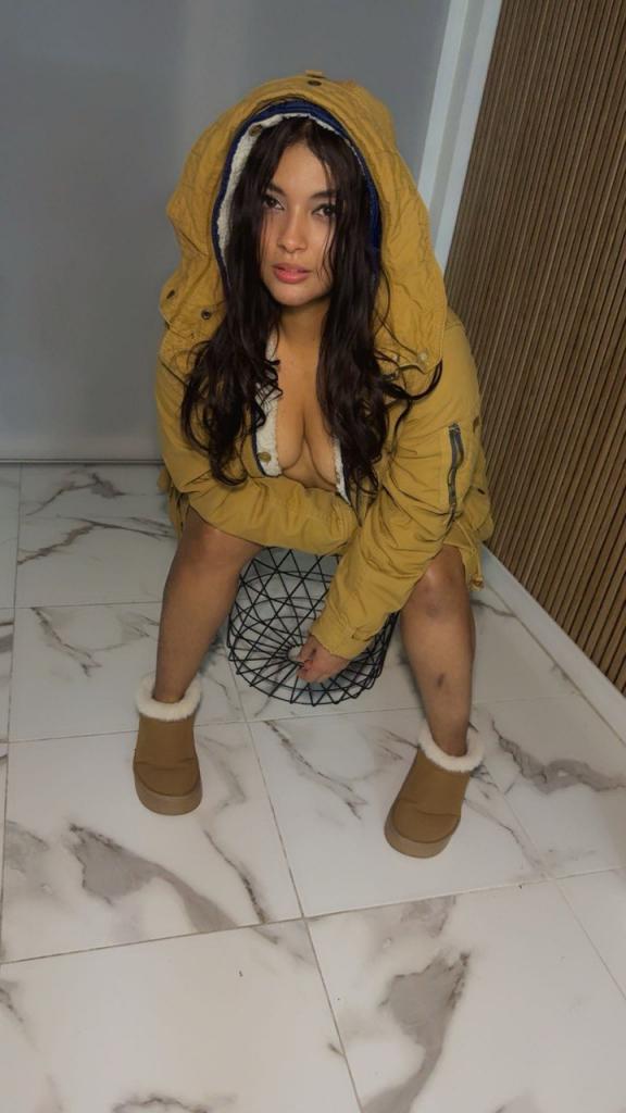 Chica busca chico en Málaga: Chica busca chico