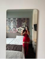 643764601: Chica busca chico en Gerona