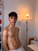 647162102: Chico busca chica en Madrid