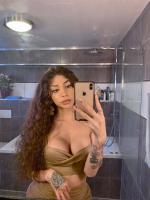 697497122: Chica busca chico en Madrid