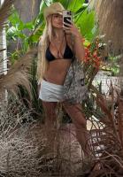 631191899: Chica busca chico en Gerona