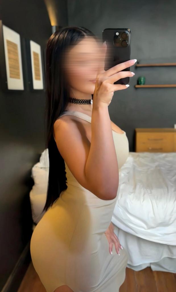 657344466: Chica busca chico en Málaga