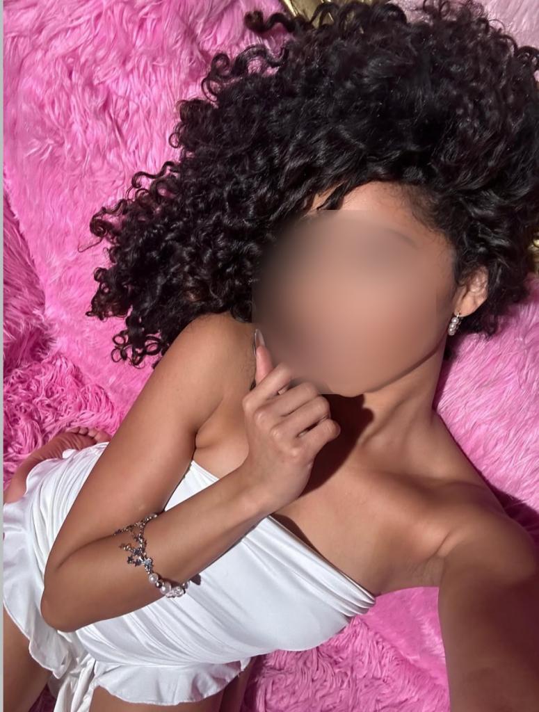 Chica busca chico en Tenerife: 