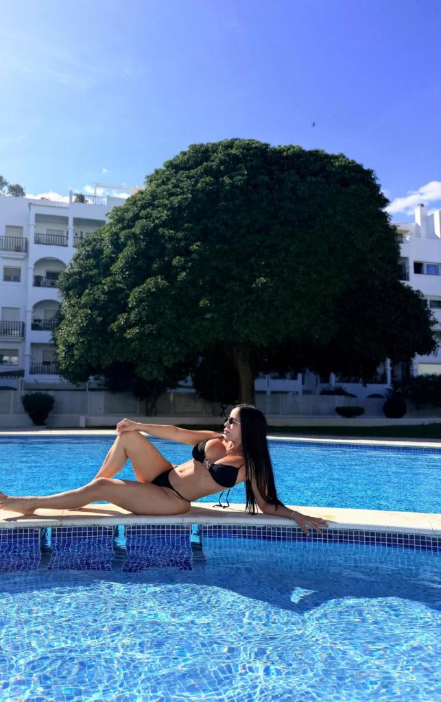 622831117: Chica busca chico en Ibiza
