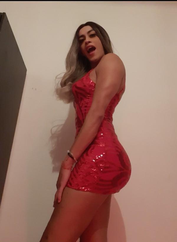 Chica busca chico en Almería: Chica busca chico