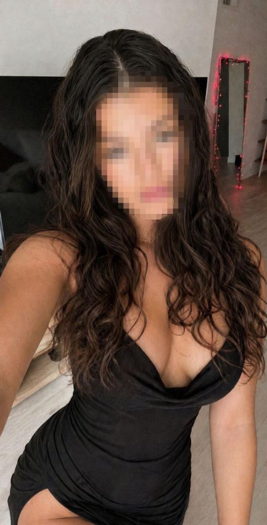 Chica busca chico en Ibiza: 