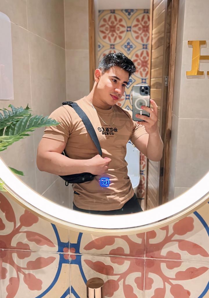 623407464: Chico busca chica en Zaragoza