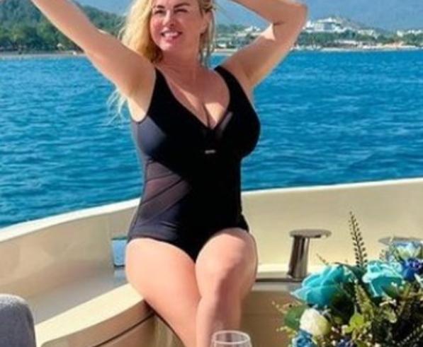 643049412: Chica busca chico en Granada
