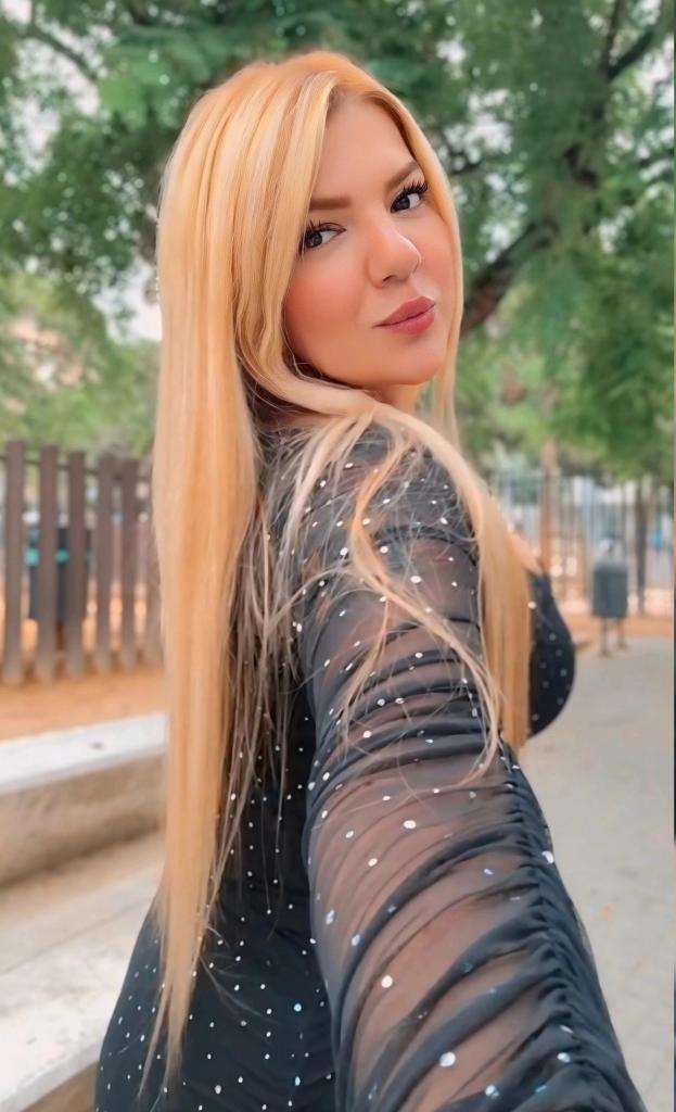 624325761: Chica busca chico en Barcelona
