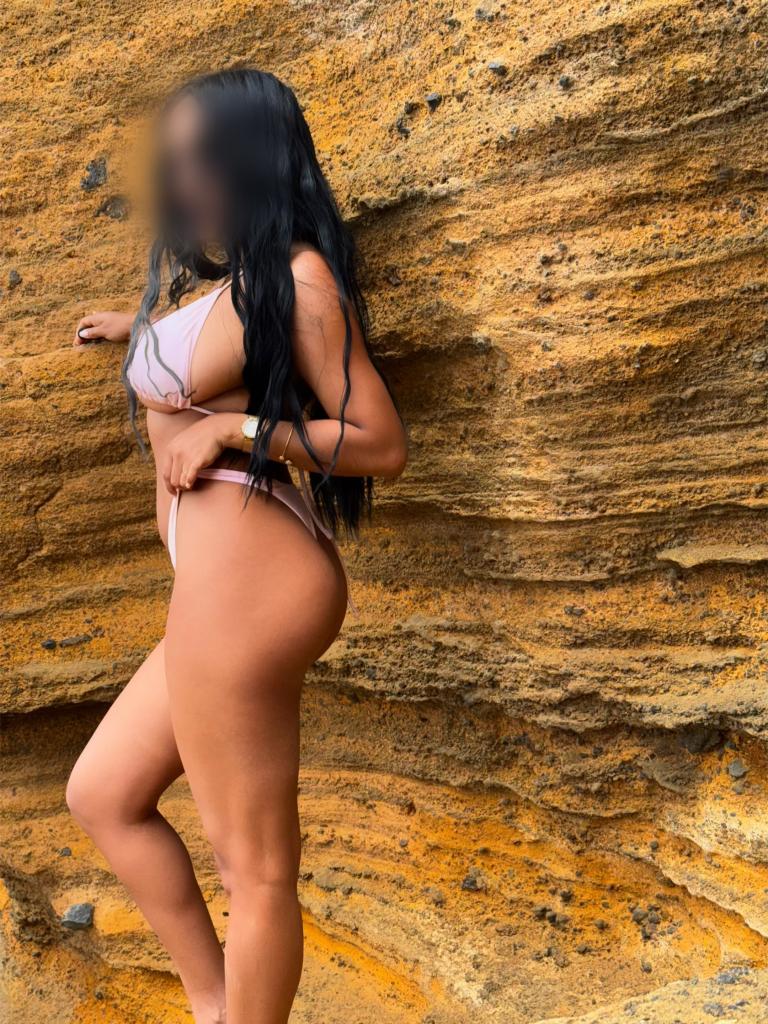 Chica busca chico en Granada: 