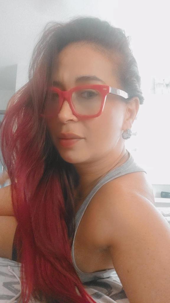Chica busca chico en Tenerife: 