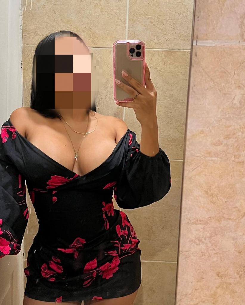 610828333: Chica busca chico en Navarra