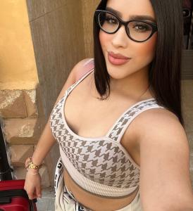 699387190: Chica busca chico en Cádiz