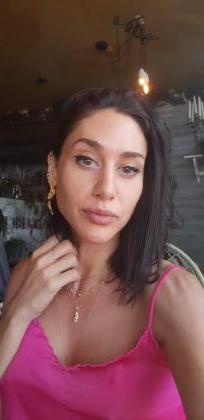 648981770: Chica busca chico en Pontevedra