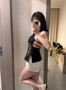 688189402: Chica busca chico en Barcelona
