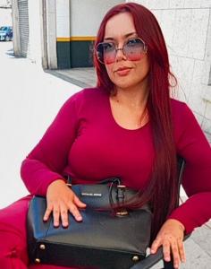 611384095: Chica busca chico en Pontevedra