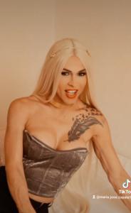 643730274: Transexual en Barcelona