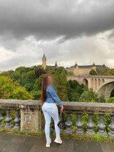632443490: Chica busca chico en Barcelona