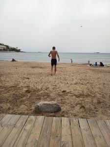 641854332: Chico busca chica en Ibiza