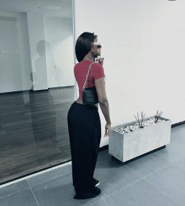 604135147: Chica busca chico en Orense