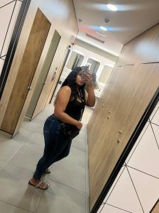 631168270: Chica busca chico en Barcelona