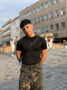 624700942: Chico busca chica en Madrid
