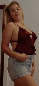 745079971: Chica busca chico en Navarra