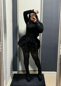 604294319: Chica busca chico en Barcelona