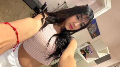 663463297: Chica busca chico en La Coruña