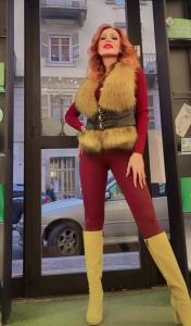 642567517: Chica busca chico en Sevilla