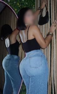 607393709: Chica busca chico en Barcelona