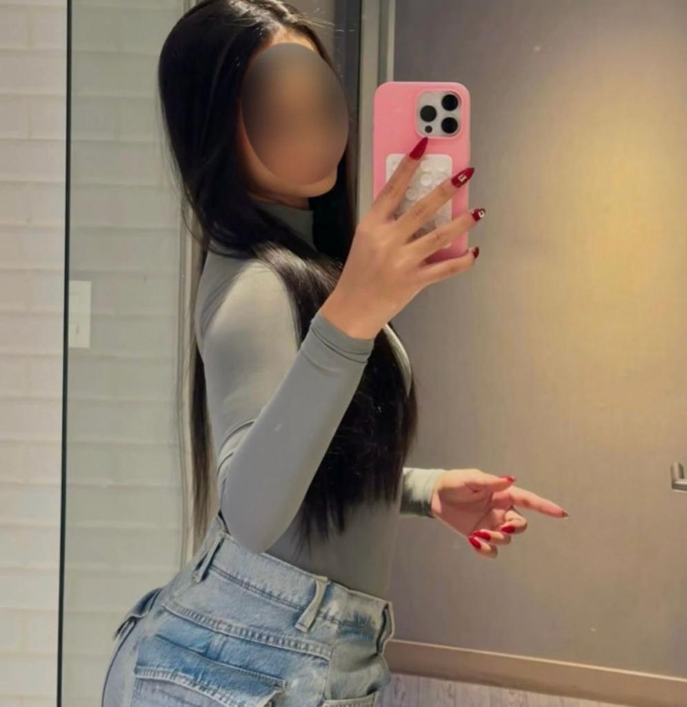 Chica busca chico en Almería: 