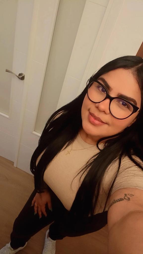 Chica busca chico en Cádiz: 