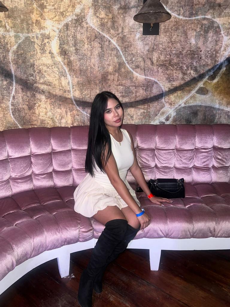 Chica busca chico en Madrid: Chica busca chico