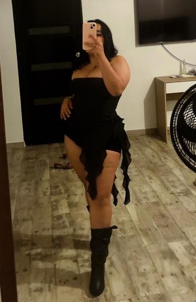 604294319: Chica busca chico en Barcelona