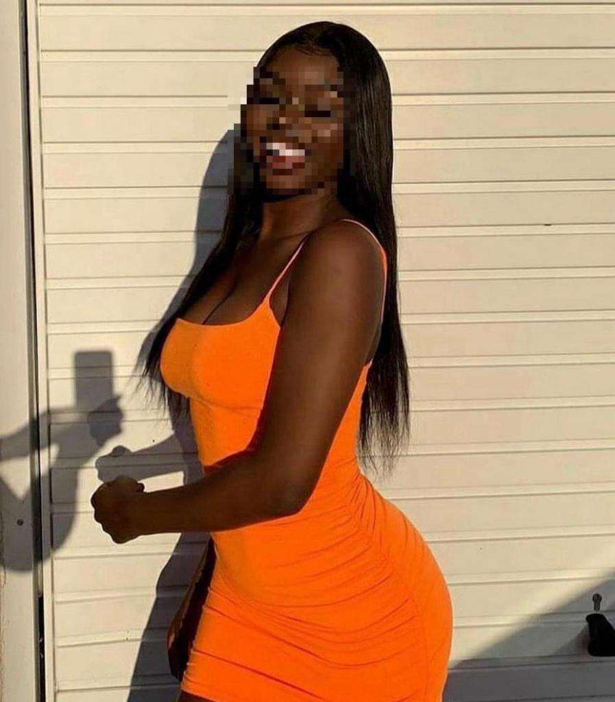 Chica busca chico en Granada: 