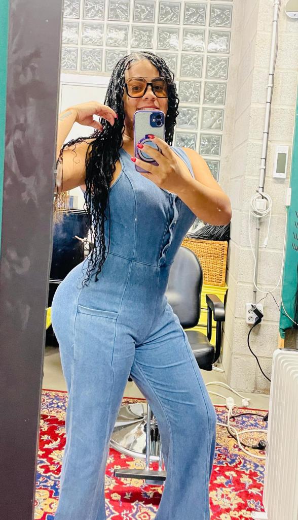 Chica busca chico en Almería: 