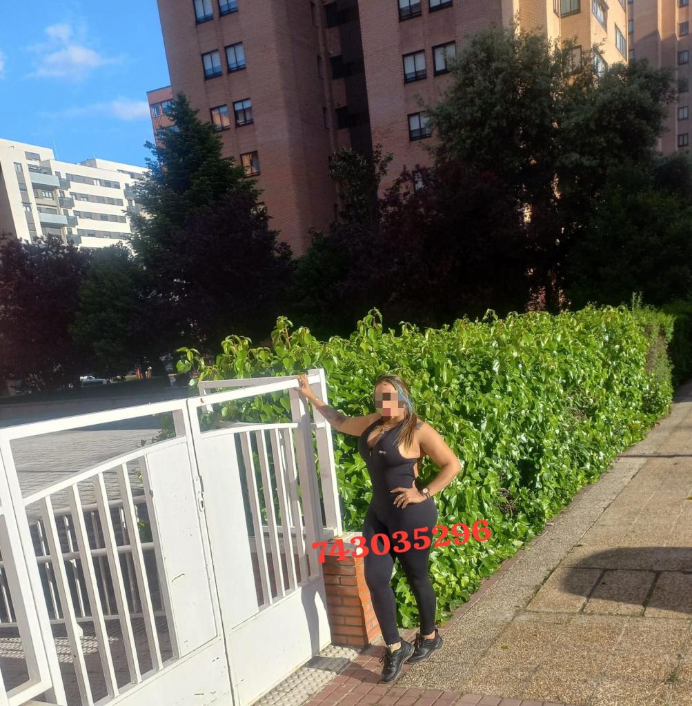 743035296: Chica busca chico en Valladolid