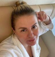 643049412: Chica busca chico en Granada
