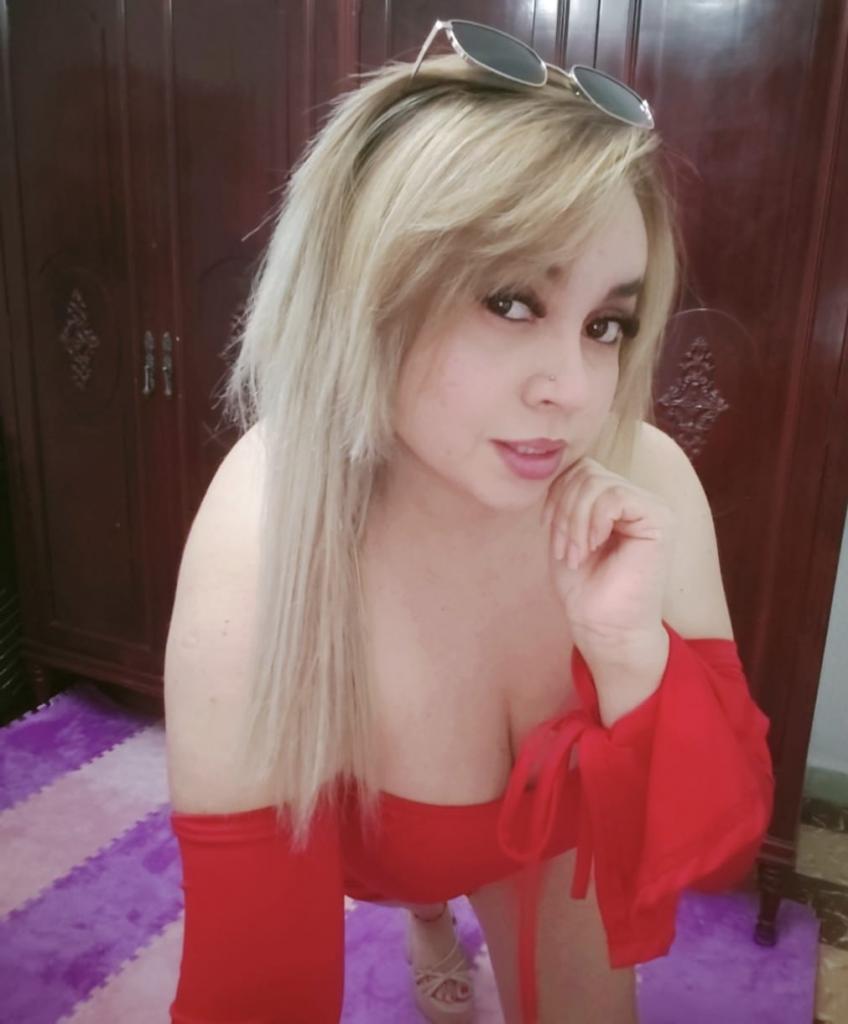 Chica busca chico en Barcelona: Chica busca chico