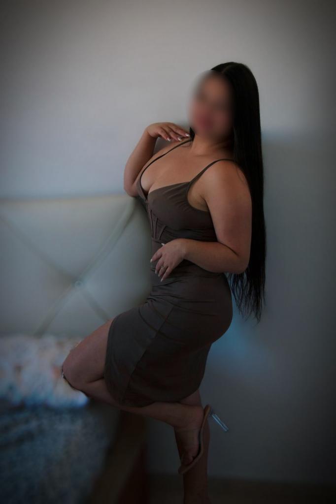602665105: Chica busca chico en Sevilla