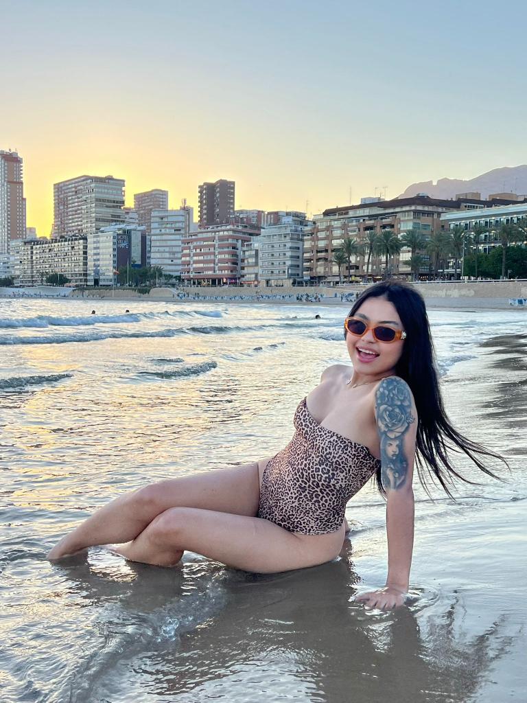 Chica busca chico en Almería: 