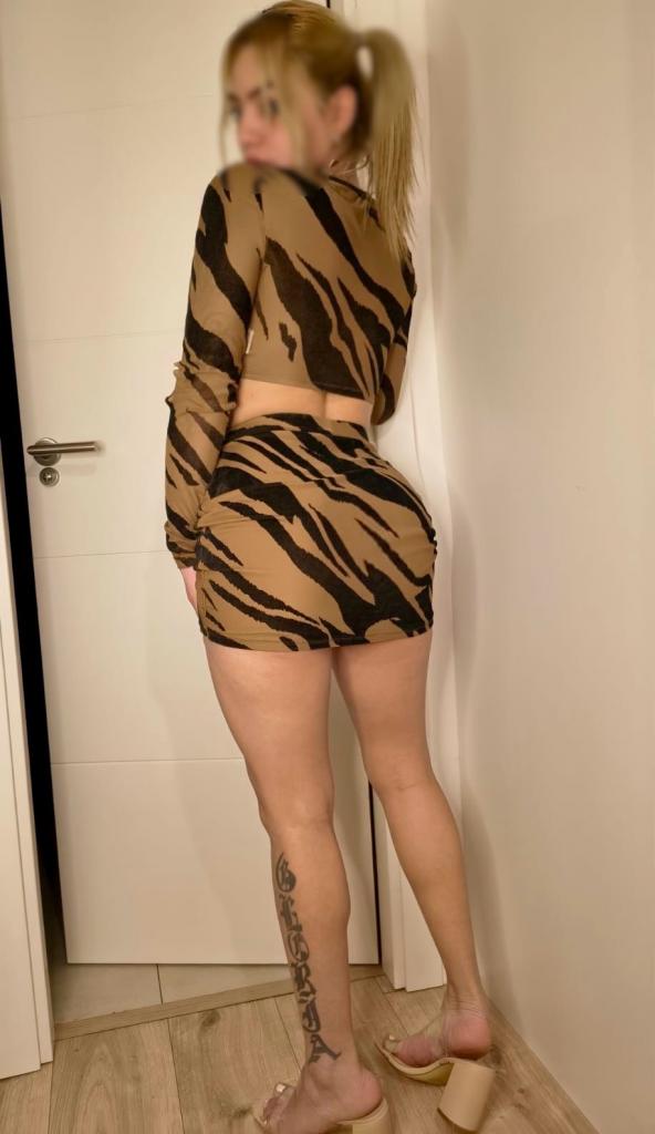 Chica busca chico en Málaga: Chica busca chico